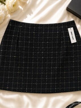 DKNY Jeans Black Tweed Plaid Mini Skirt Gold Metallic Size 16 NWT